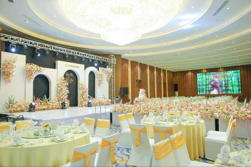 Wedding in Halong Bay
